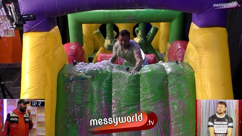 Inflatable Assault Course: Frank vs Wyn
