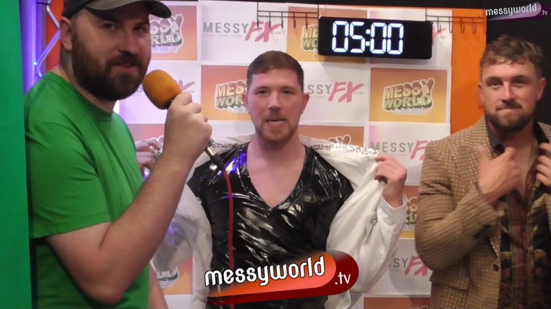 Inflatable Assault Course: Wyn vs Olly