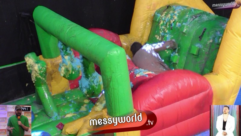 Inflatable Assault Course: Wyn vs Olly