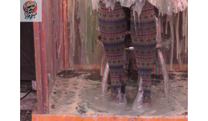 Kimberlys messy tights - feet cam