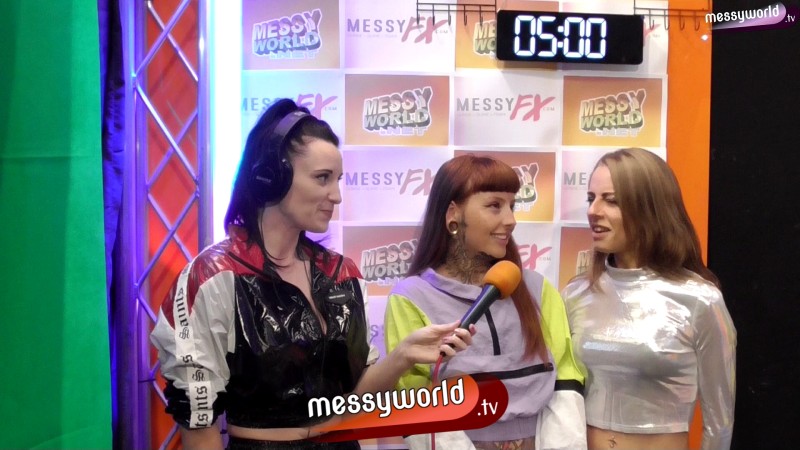 Inflatable Assault Course: S1-E1 Tina vs Erica