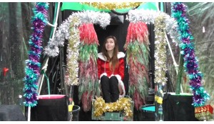 Chloe's Christmas Gunge Gift in 'The Human Carwash'