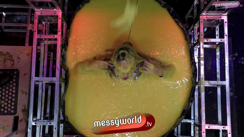 The Duckengeon: Lower Than Me Tina vs Louisa