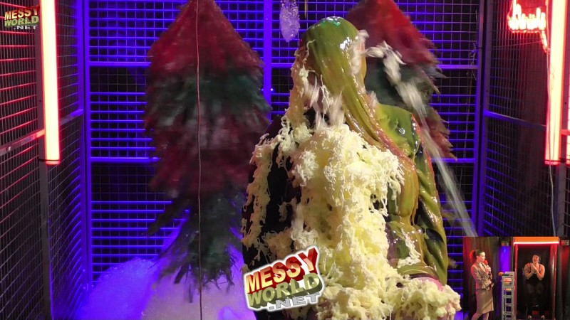 The Human Carwash • Stacie vs Roxanne 