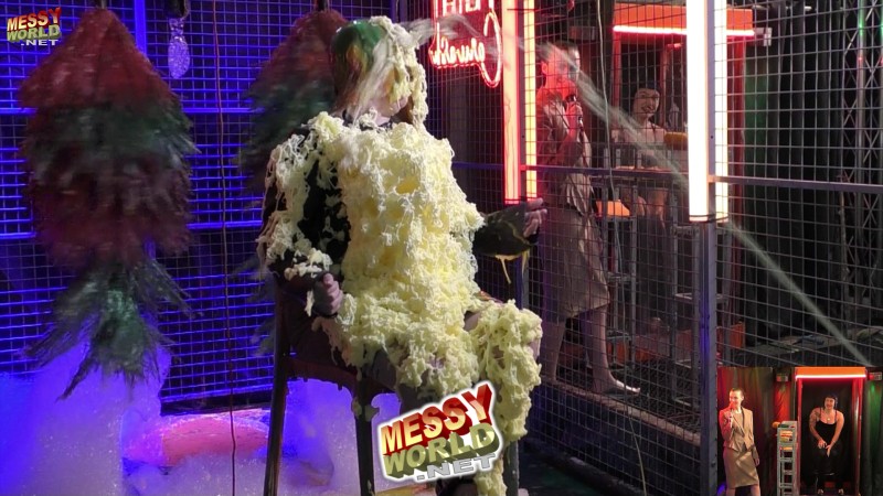 The Human Carwash • Stacie vs Roxanne 
