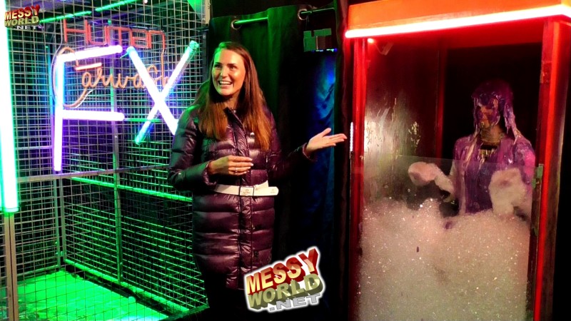 Human Cake Baking with Harriet 