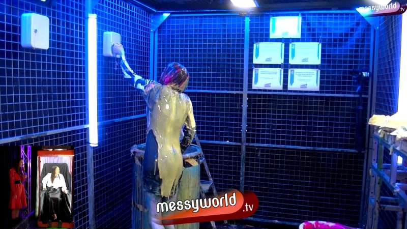 The Escape Room: Debbie vs Vicky