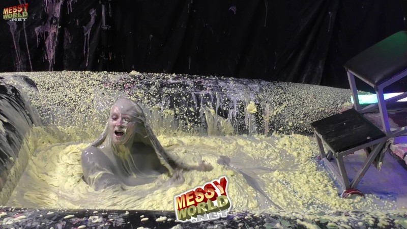 The Plunga! • Useless Tossers with Hannah Graeme