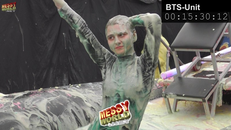 The Plunga! • Tess vs Abbie